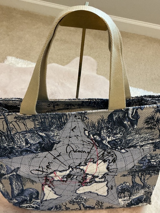 GWP Dior Around The World Large Tote - Picture 1 of 2